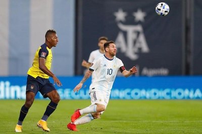 Crónica / Curepas y tricolores, por un lugar en semis