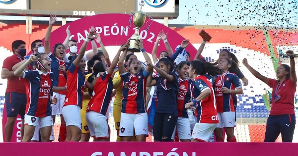 La Nación / Cerro es campeón invicto