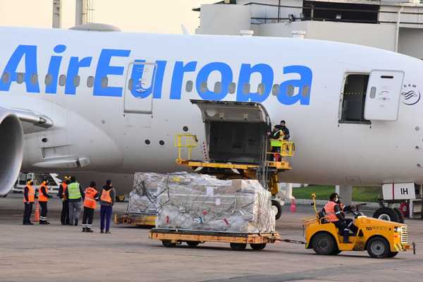 Paraguay recibió otro lote de la vacuna Moderna | .::Agencia IP::.