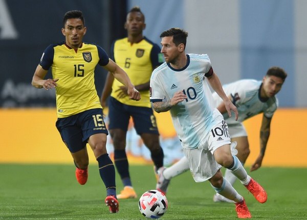 Una Argentina en alza se juega el pase a semis de la Copa ante un Ecuador