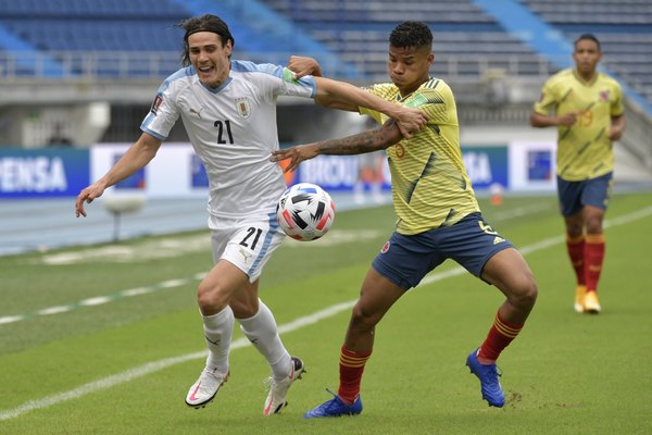 Uruguay disputa con una Colombia insatisfecha un lugar en semifinales
