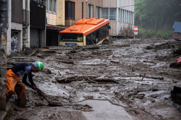 Dos muertos y una veintena de desaparecidos en Japón tras fuertes lluvias | .::Agencia IP::.