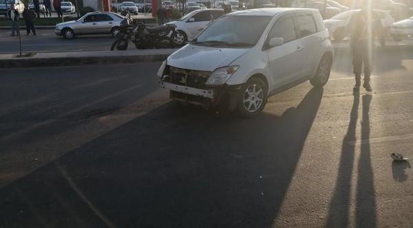 Conductor ebrio choca a varios vehículos que estaban en la fila para la vacunación en la SND – Prensa 5