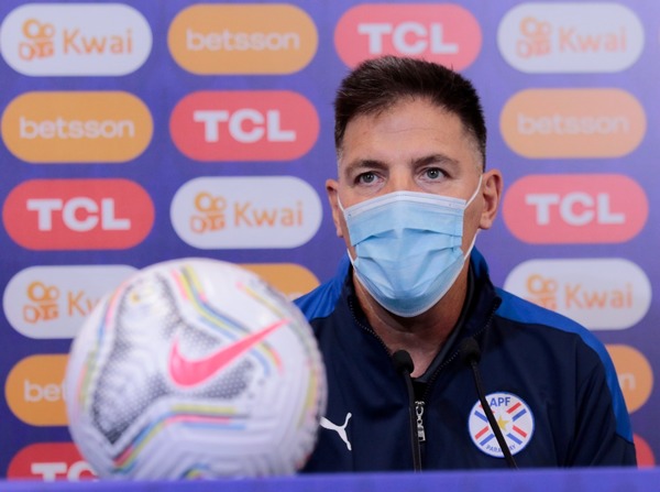 “El problema de Paraguay no está en el entrenador, no puede hacer milagros” - Megacadena — Últimas Noticias de Paraguay