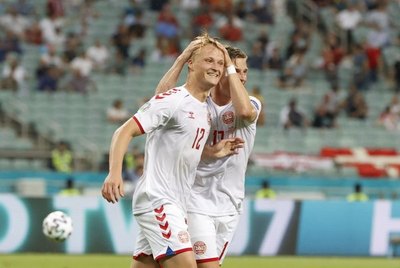 Dinamarca derrota a República Checa y se mete a 'semis' de la Eurocopa