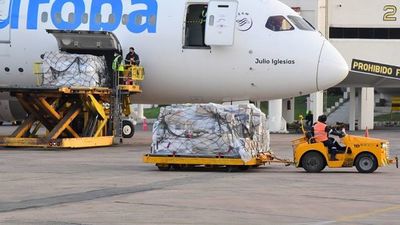 Avión Julio Iglesias desata comentarios entre los internautas