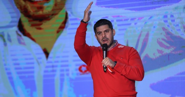 La Nación / “Nenecho” recomienda a la oposición presentar propuestas y no solamente atacarlo