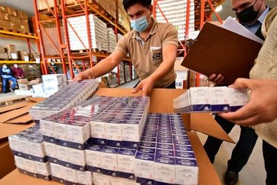 Salud Pública recibe medicamento para tratar a pacientes con coronavirus