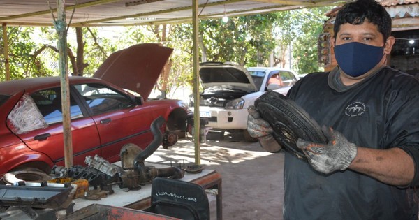 La Nación / Reo montó taller mecánico para costear estudios de su hija