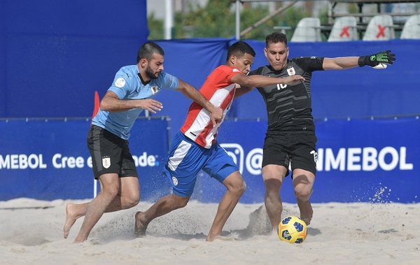 Fútbol de playa: Paraguay cae ante Uruguay en un emotivo partido