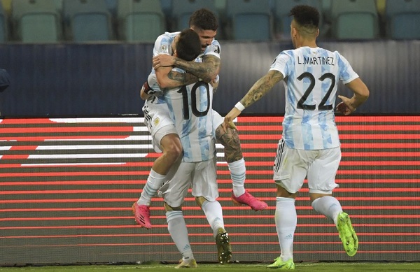 De la mano de Messi, Argentina golea a Ecuador y es semifinalista