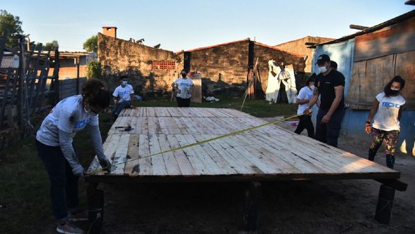 Más familias se benefician con las construcciones masivas de casas