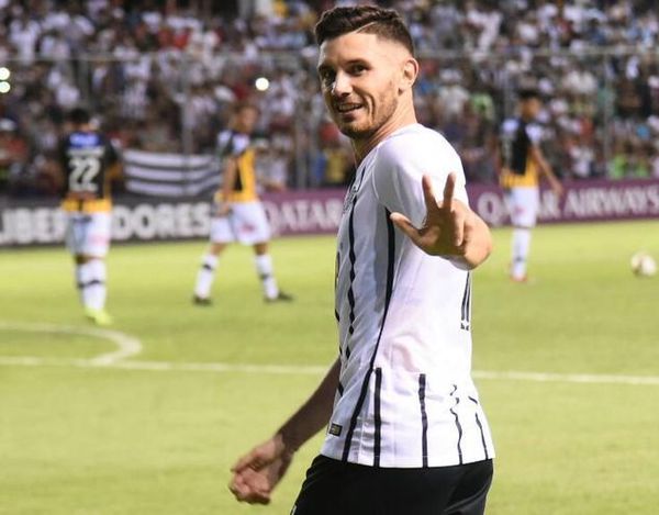 Adrián Martínez firma con Cerro Porteño - Fútbol - ABC Color