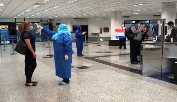 Más de cien países cierran sus fronteras e imponen restricciones ante el avance de la variante Delta | .::Agencia IP::.