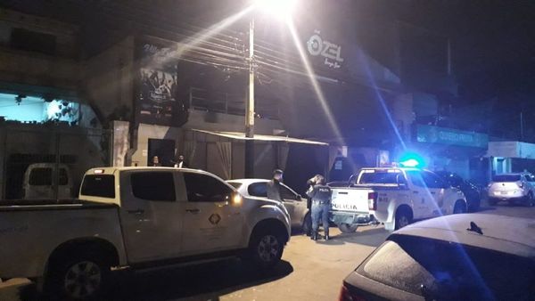 Policía interviene local nocturno en Ciudad del Este por aglomeración