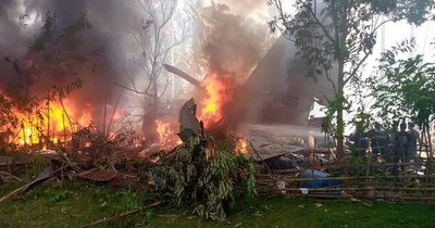 La Nación / Aumenta a 45 los muertos en accidente de avión militar en Filipinas