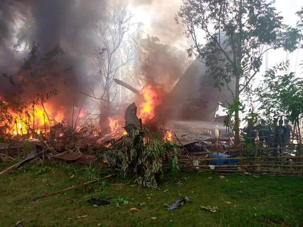 Tragedia aérea en Filipinas deja 29 fallecidos