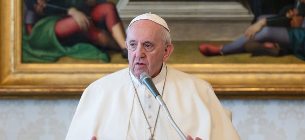 El papa Francisco, operado hoy en Roma por un problema de colon
