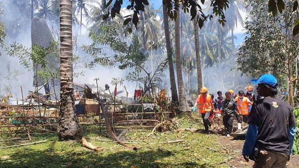 Filipinas: al menos 45 muertos al estrellarse un avión militar