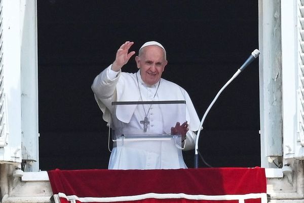 El papa hospitalizado en Roma para ser operado por problema de colon - Mundo - ABC Color