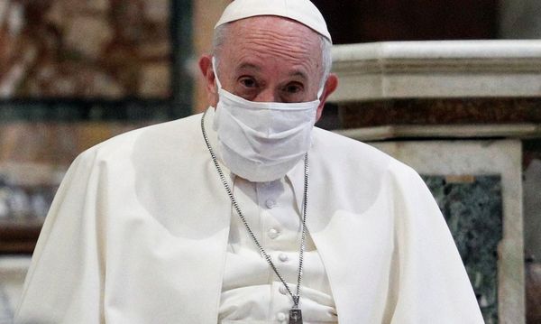 Internan al Papa para una cirugía programada
