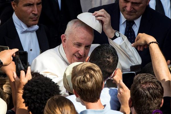 Las otras operaciones del papa Francisco - Mundo - ABC Color
