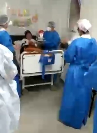 Abuelo internado por Covid cumplió años y le hicieron un festejo  - Nacionales - ABC Color