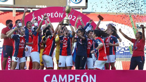 Campeón a lo Ciclón en el fútbol femenino