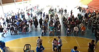 La Nación / Vacunación masiva: 76.078 personas se inmunizaron en dos días