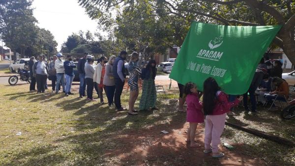 500 familias recibieron gratis el aceite de cannabis este domingo en Pedro Juan