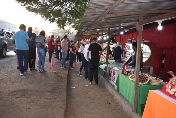 Masiva concurrencia en la “Expo frutilla 2021”en Areguá - Nacionales - ABC Color