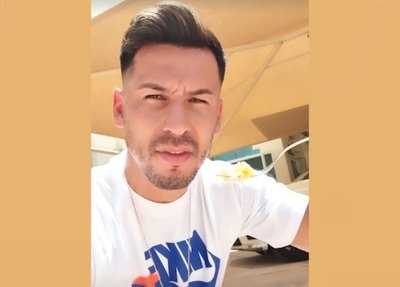 Crónica / ¡CON 51 GRADOS! Pelotero hace huevo frito sobre su baldosa