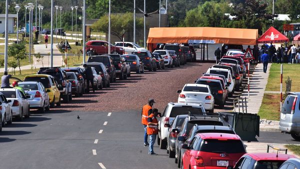 Más de 76.000 personas recibieron la primera dosis el fin de semana