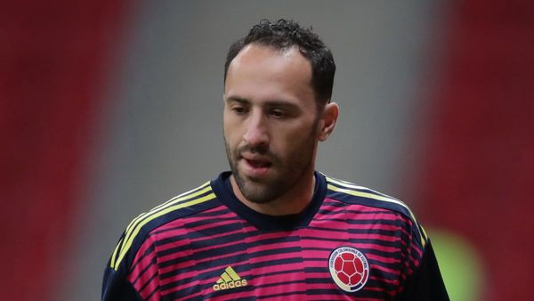 Ospina salda deuda desde los 12 pasos