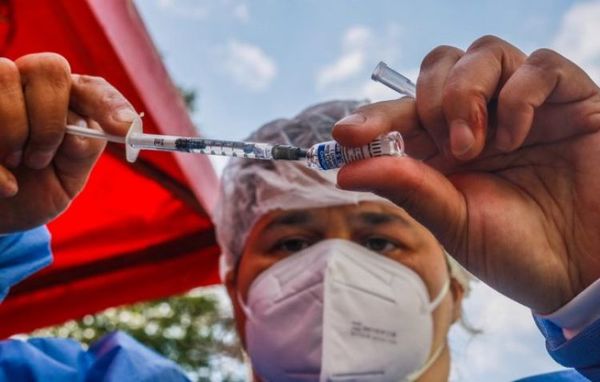 Más de 76.000 personas recibieron vacuna contra covid-19 el fin de semana