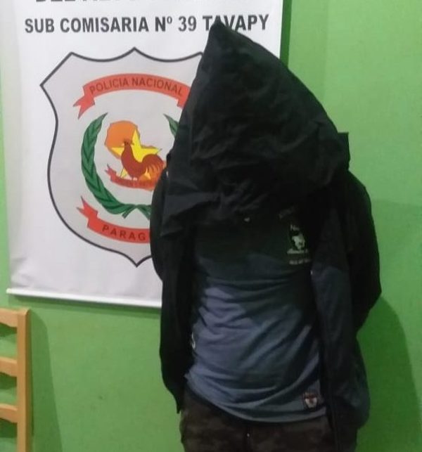 Detienen a hombre que golpeó a su pareja