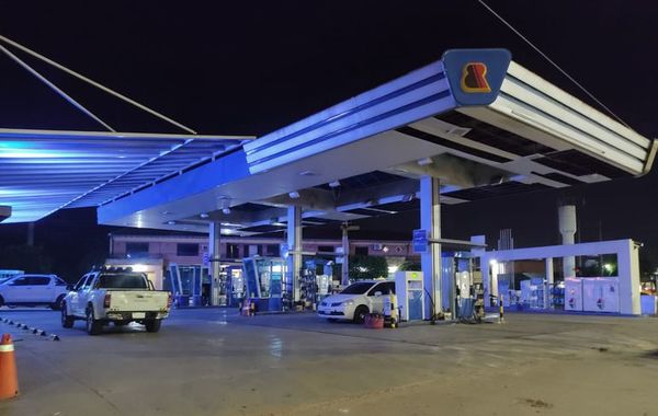Asaltan estación de servicios en Limpio y ladrones vuelcan vehículo antes de huir - Nacionales - ABC Color