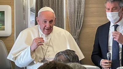 El papa Francisco fue operado con éxito de su problema en el colon | .::Agencia IP::.
