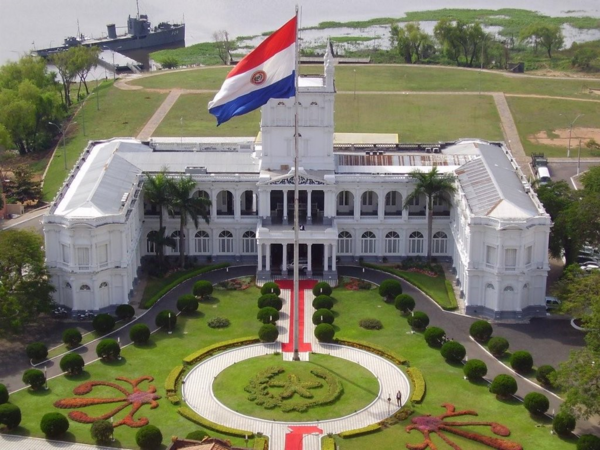 Gobierno presenta su resumen semanal con jornadas de vacunación, donaciones y entrega de títulos de propiedad en Paraguay