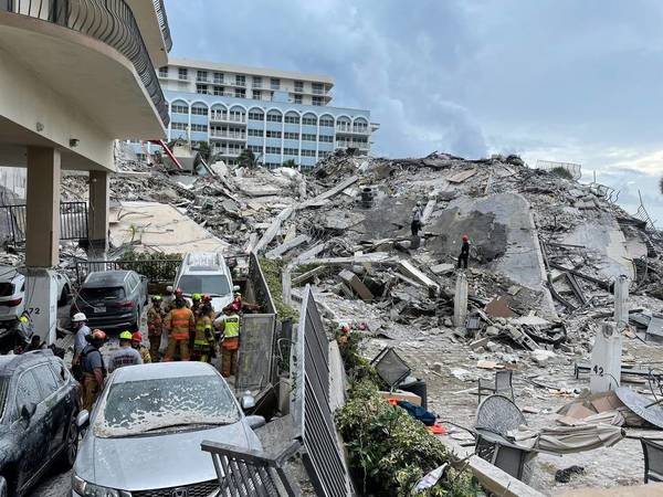 Derrumbe en Miami: Esta tarde reanudarían los trabajos de búsqueda | Ñanduti