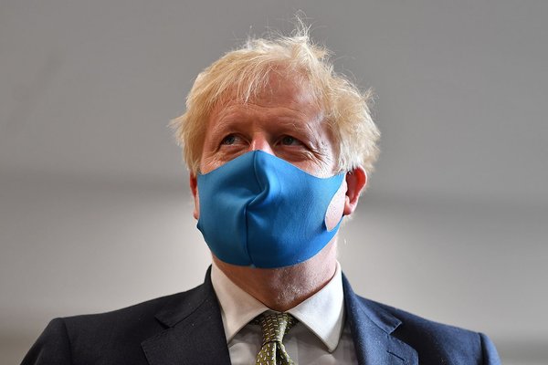 Reino Unido le pondrá fin al uso de las mascarillas y la distancia física el 19 de julio