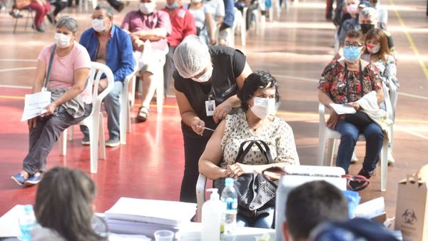 Estiman vacunación masiva para la tercera o cuarta semana de julio