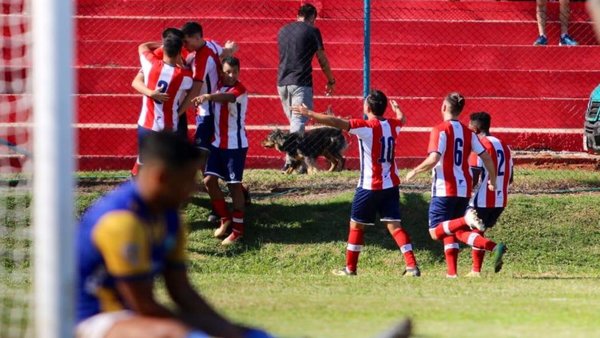 El Yanqui alcanzó la punta de la Primera B