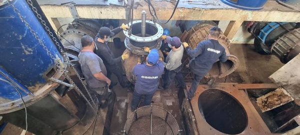 Essap dice que reestableció servicio en un 90% y culpa a desechos plásticos de avería en una bomba - Nacionales - ABC Color