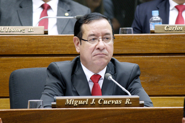 Juez resolvió que el Diputado Miguel Cuevas afrontará juicio oral por enriquecimiento ilícito
