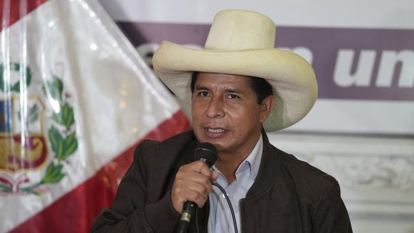 Castillo rechaza las acusaciones de financiamiento irregular a su campaña electoral en Perú | Ñanduti