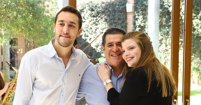 La Nación / Cartes continúa recibiendo expresiones de afecto por su cumpleaños