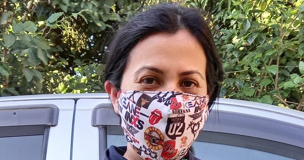 La Nación / Joven con hipotiroidismo y artrosis invita a la gente a vacunarse contra el COVID-19