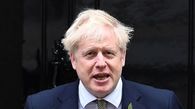 Inglaterra prevé eliminar las restricciones por Covid-19 en julio