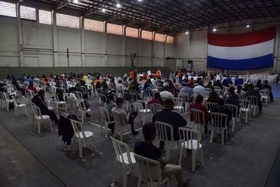 Tras jornada laboral, hay gran concurrencia en el vacunatorio del SND - Nacionales - ABC Color